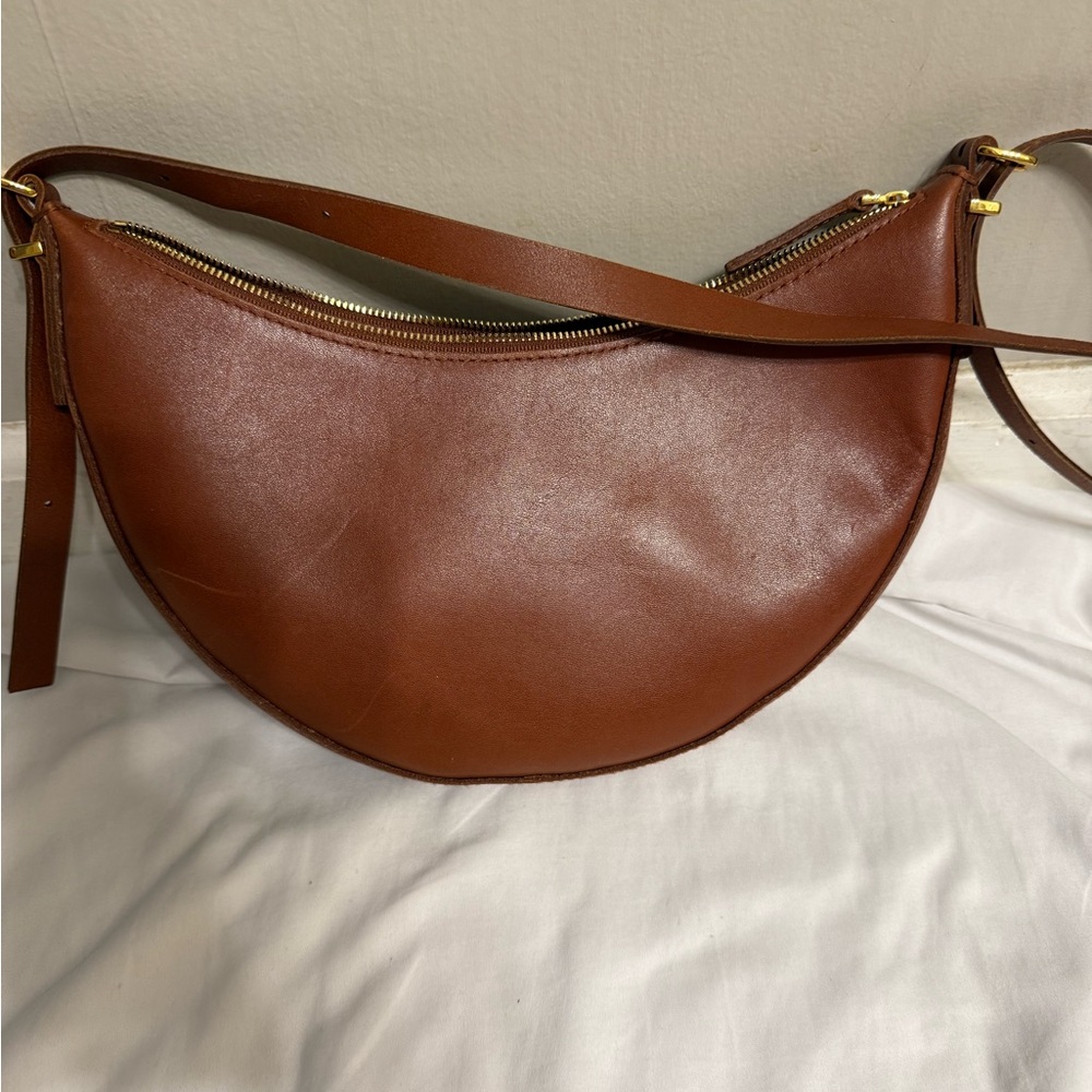 Madewell Brown Crossbody Bag Sleek Leather Design